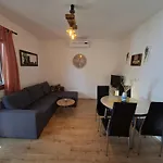Apartman Bartol With Free Bikes Trogir