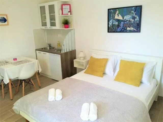 Apartments Bartol With Free Bikes *