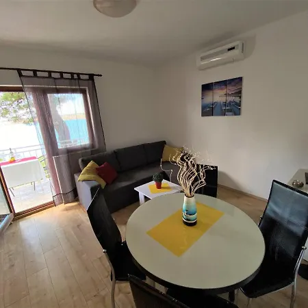 Appartement Bartol, Ideally Located Near The And Center, With Stunning Sea Views And Two Free Bikes Per Trogir