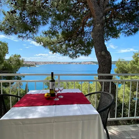 Apartments Bartol, Ideally Located Near The Beach And City Center, With Stunning Sea Views And Two Free Bikes Per Apartment Trogir