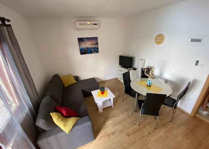 Apartman Apartments Bartol With Free Bikes Trogir
