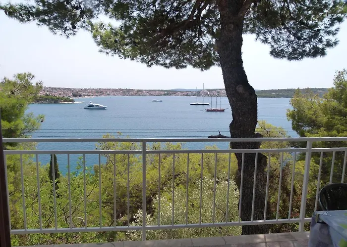 Apartamento Bartol With Free Bikes Trogir